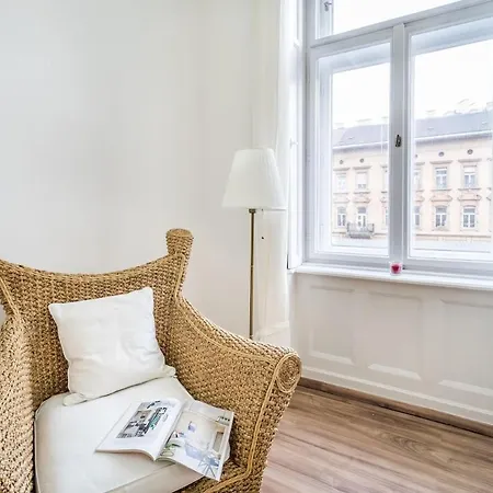 Апартаменты Budapest City Apartment *