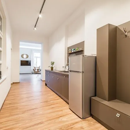 City Apartment *