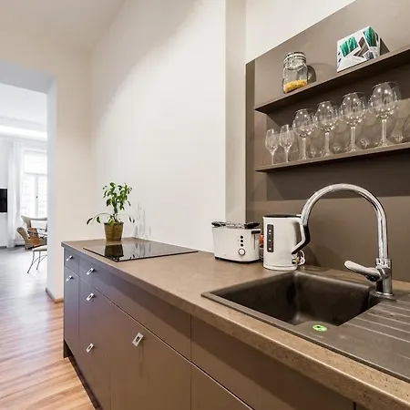 Apartment City *