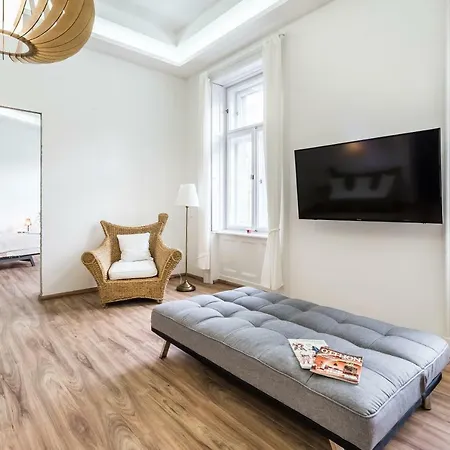 Apartment City *