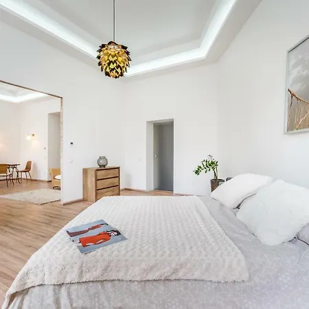 City Apartment *